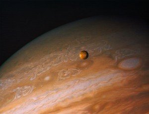 Júpiter y un satélite