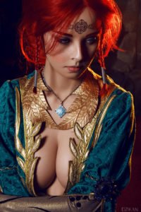 The Witcher 3 - Triss Merigold cosplay por Disharmonica