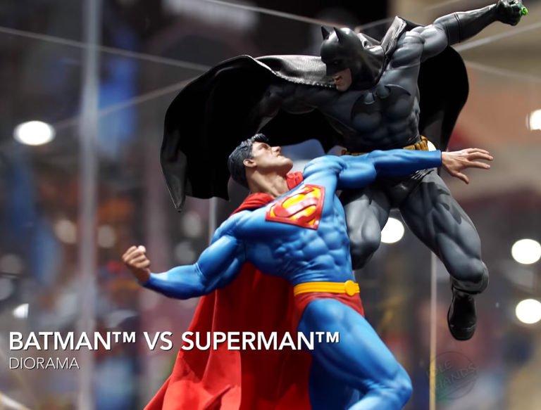 SDCC 2018 Sideshow DC Comics Batman vs Superman Diorama 001